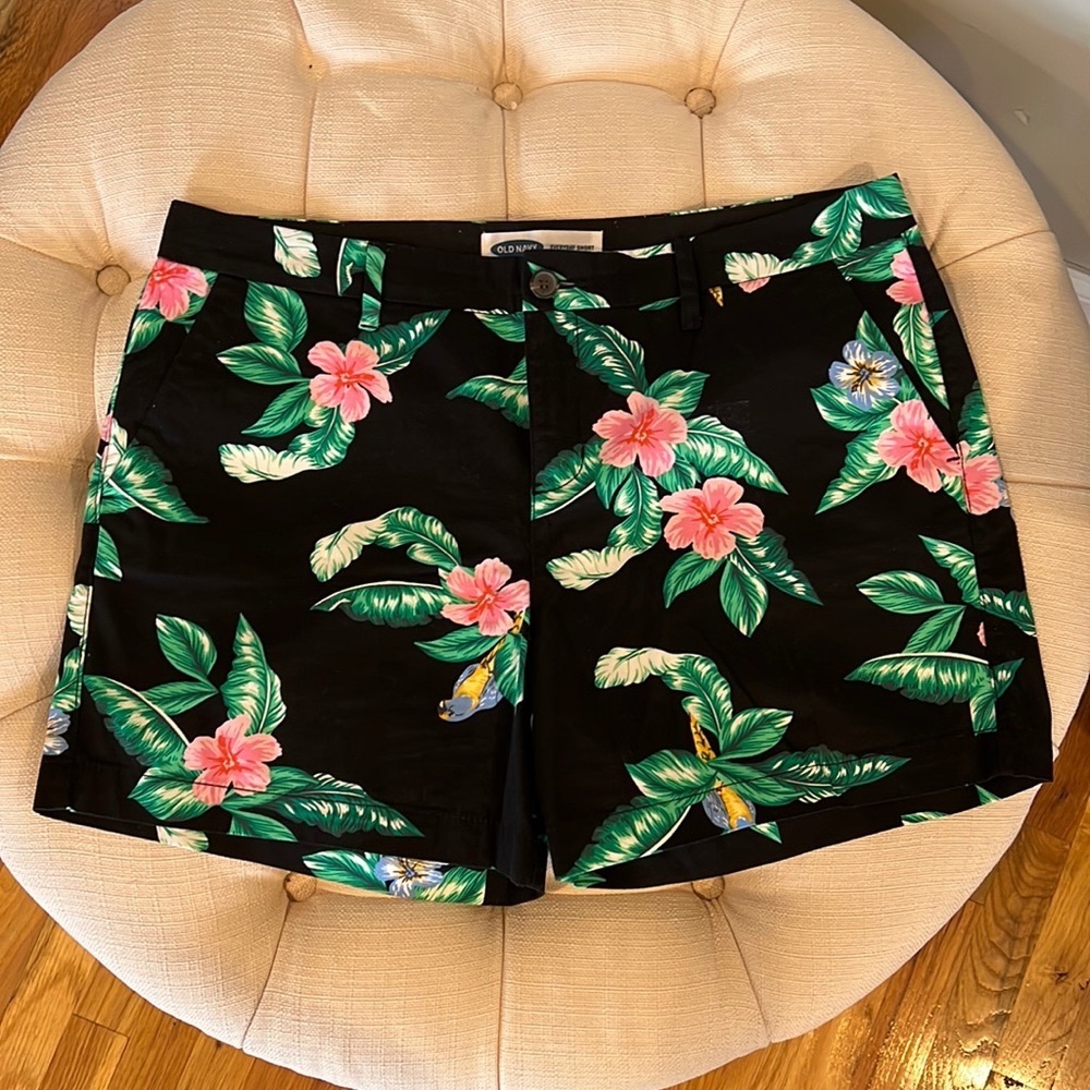 Old Navy Everyday Shorts Size 12